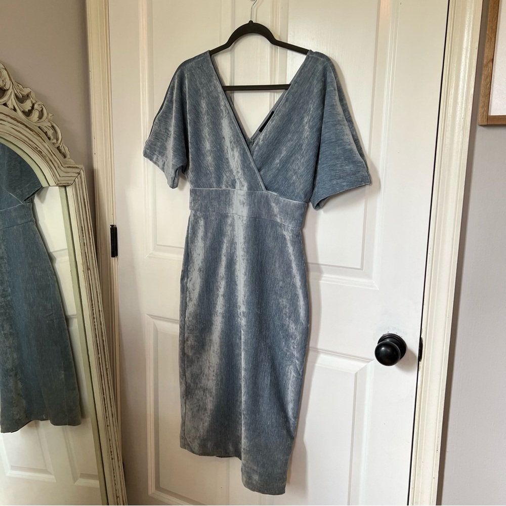 Donna Morgan‎ Elegant Blue Gray V-Neck Special Occasion Dress Size 4